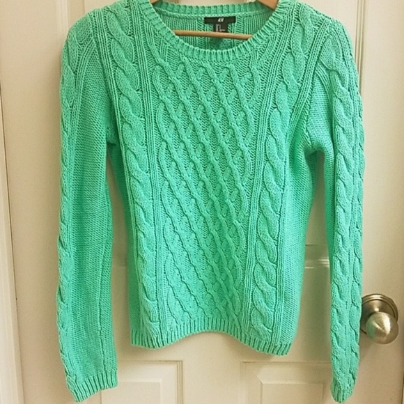 H&M Sweaters - H&M Cable Knit Sweater